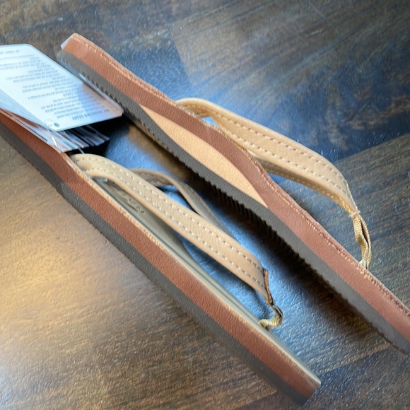 Rainbow narrow leather flip flops- color is sierra brown SRBR - Picture 4 of 6